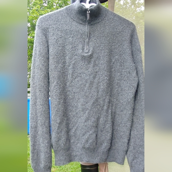Tahari 100% Cashmere Men’s Grey Sweater Sz S Unisex - Picture 2 of 6